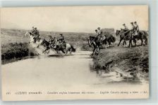 Englische Reiter überqueren einen Fluss Militär Großbritannien 1915