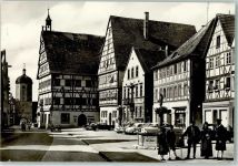 86732 W8867 Oettingen i.Bay. - Marktplatz Brunnen Trachten