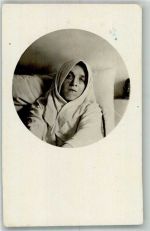 95692 W8591 Konnersreuth , Oberpf 1930 Privatfoto AK Frau mit Kopftuch Ort lt. Stempel