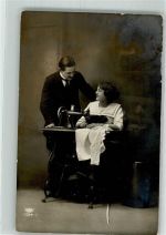 Frau Nähmaschine