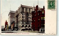 Milwaukee - Wisconsin St. Looking West