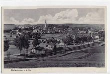 Pfaffenhofen a.d. Ilm mit Gesamtansicht und Bahnschranke gelaufen von 1940. Albumabdrücke an den Ecken leichter Stempeldurchdruck, sonst gut erhalten