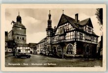 06493 O4306 Harzgerode - Marktplatz mit Rathaus Oldtimer