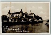 86633 W8858 Neuburg a d Donau Foto AK Schloß Schloss Hofkirche Stadtwappen Brücke