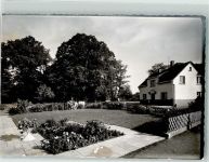 57632 W5232 Rott , Westerw FOTO KEINE AK Kleine Parkanlage mit Gasthaus Basthof Foto Original aus Archiv eines Ansichtskartenverlags Ort handschriftlich