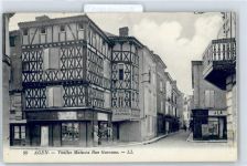 47000 Agen - Vieilles Maisons Rue Garonne, Handlung