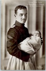 Herzog Ernst August mit dem Erbprinzen Adel Braunschweig Foto AK