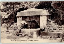 01170 Gex - Fontaine Napoleon Quelle