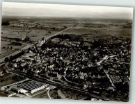 79359 W7839 Riegel , Kaiserstuhl Foto AK Fliegeraufnahme des Ortes mit Kirche St. Martin