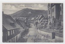 Waltersdorf. Straßenpartie Gasthaus. Die Lausche ist im Hintergrund zu sehen gelaufen 1944. Zwei kleine Riße rechter Rand, sonst gut erhalten