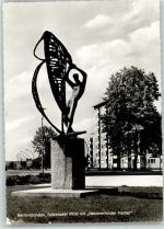 10115 W1000 Spandau - Skulptur Netzwerfender Fischer Falkenseer Platz
