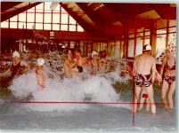 82377 W8122 Penzberg FOTO KEINE AK Schwimmbad Ort handschriftlich Foto Original aus Archiv eines Ansichtskartenverlags