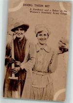 Zwei Frauen des Women's Auxiliary Army Corps als Gärtner und Bäcker Militär USA WK II