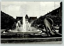 46045 W4200 Oberhausen , Rheinl - Wasserspiele am Friedensplatz mit Amtsgericht