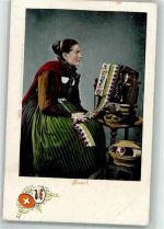 Basel Bâle Junge Frau in Tracht mit einem Stickrahmen Sticken