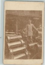 Rohre Kind Privatfoto AK Fabrik Gebrauchsspuren