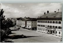 83607 W8150 Holzkirchen , Oberbay Foto AK Marktplatz mit Gasthaus Oberbräu
