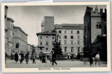 40100 Bologna - Piazza Nettuno