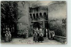 57170 Wich - Altes Tor Mädchen in Tracht