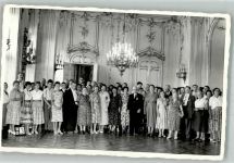 1130 Wien 13. Bezirk, Hietzing Foto AK Schloss Schönbrunn Gruppenfoto