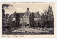 Riesa - Gröba mit Schlageter - Schule gelaufen von 1940. Leichter Stempeldurchdruck, sonst gut erhalten.