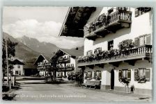83224 W8215 Rottau , Chiemgau - Dorfstraße mit Gedererwand