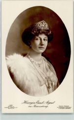Herzogin Ernst August Diadem Schmeuck Adel Braunschweig Privatfoto AK