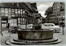 38350 W3330 Helmstedt - Heinrichsplatz m Brunnen Die Spinnerin