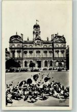 69000 Lyon - Place des Terreaux Oldtimer Tauben