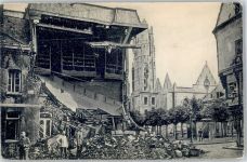 80200 Peronne - Gesprengtes Haus mit Kathedrale Feldpost