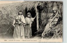 Bedouines devant leur Gourbi Volkstypen / Brauchtum Tunesien