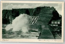 27498 W2192 Helgoland Foto AK Hafen Schwere Brandung