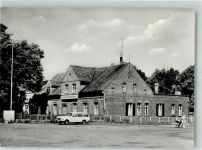 39576 O3500 Stendal Foto AK Gasthaus Jugendklubhaus Auto Wartburg