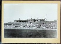27472 W2190 Döse FOTO KEINE AK Foto montiert auf Karton Strandhalle Kugelbake