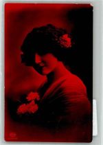 Portrait einer jungen Frau mit Blumen im Haar Nr. 60853/6 Amag