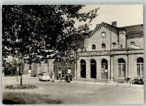 15711 O1600 Königs Wusterhausen Foto AK Bahnhof Auto