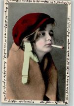 Kleines Kind mit qualmender Zigarette im Mund Adelskorrespondenz Zigarette 1904