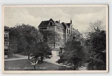 Neunkirchen. Oberschule für Jungen gelaufen. Marke entfernt, Abrißspuren. Leichter Stempeldurchdruck, kleiner Knick unten rechts und oben links, sonst gut erhalten