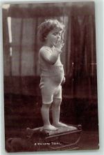 Kleinkind mit einer Zigarette . A private Trial AK Zigarette 1920
