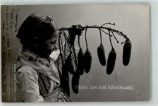 Tannenzapfen Früchte Mädchen Tracht Schwarzwald 1907