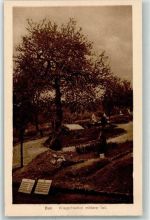 09600 Dun Gebrauchsspuren Kiegerfriedhof mittlerer Teil