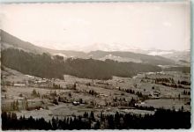 87534 W8974 Aach i Allgäu FOTO KEINE AK Berge Schnee Kirche Ort handschriftlich Foto Original aus Archiv eines Ansichtskartenverlags