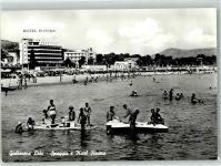 64021 Giulianova 1963 Foto AK Hotel Riviera Schwimmbad Strand