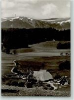 79853 W7825 Saig Foto AK Neubauernhof mit Feldberg