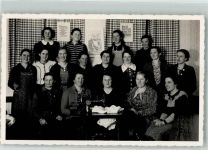 Frauen Nähmaschine Privatfoto AK