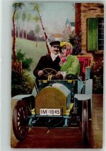 Mann und Frau im offenen Automobil Oldtimer 1909
