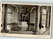 W8000 München Hirschskulptur im Hubertustempel Velten