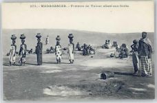 Madagascar , Kopfträger Asiat.Volkstyp