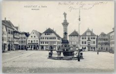 06108 O4002 Neustadt - Marktplatz mit Denkmal