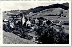 87480 W8961 Wengen , Kr Kempten, Allgäu Foto AK Blick ins Dorf Kirche Allgäu